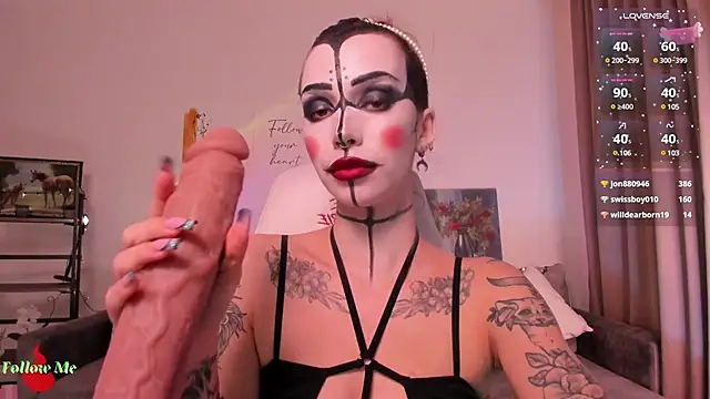 Snapshot of LeylaNoiry chatting on February 26, 2025, 6:32 pm LeylaNoiry online show from February 26, 2025, 6:32 pm