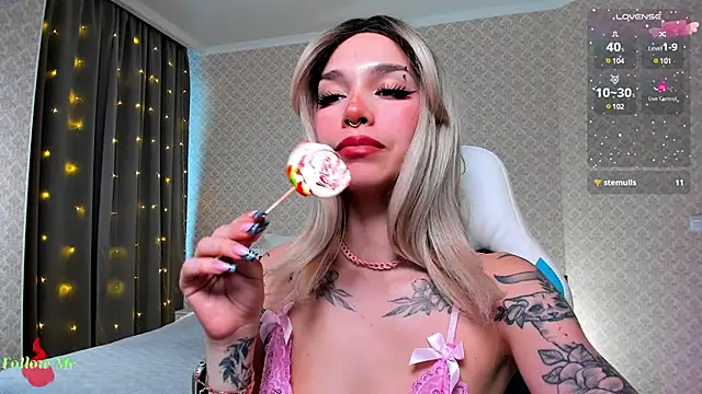 Snapshot of LeylaNoiry chatting on February 28, 2025, 3:04 pm LeylaNoiry online show from February 28, 2025, 3:04 pm