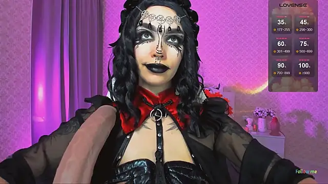 Snapshot of LeylaNoiry chatting on October 18, 2025, 1:23 pm LeylaNoiry online show from October 18, 2025, 1:23 pm