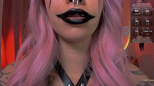 Snapshot of LeylaNoiry chatting on October 25, 2025, 1:51 pm LeylaNoiry online show from October 25, 2025, 1:51 pm