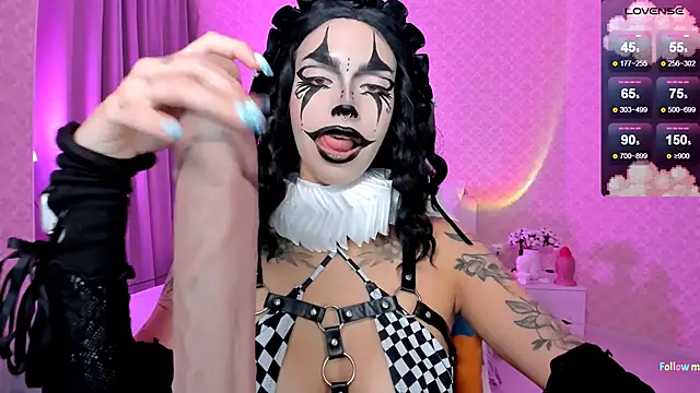 Snapshot of LeylaNoiry chatting on December 2, 2025, 3:40 pm LeylaNoiry online show from December 2, 2025, 3:40 pm