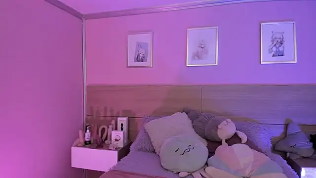 Sachi Meow online show from March 3, 2025, 10:17 am