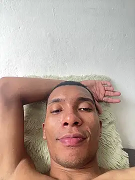 Snapshot of Aaronblack1_ chatting on January 18, 2026, 2:32 pm Aaronblack1 online show from January 18, 2026, 2:32 pm