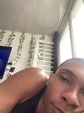 Snapshot of Aaronblack1_ chatting on February 23, 2026, 8:28 pm Aaronblack1 online show from February 23, 2026, 8:28 pm