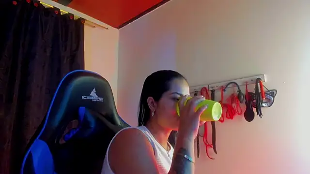 scarlet-kennedy98 online show from October 18, 2025, 12:02 am