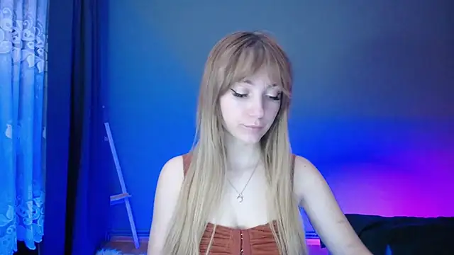 LuciaYoung online show from March 5, 2025, 10:21 pm