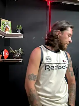 Snapshot of raymon616 chatting on November 15, 2025, 10:59 pm raymon616 online show from November 15, 2025, 10:59 pm