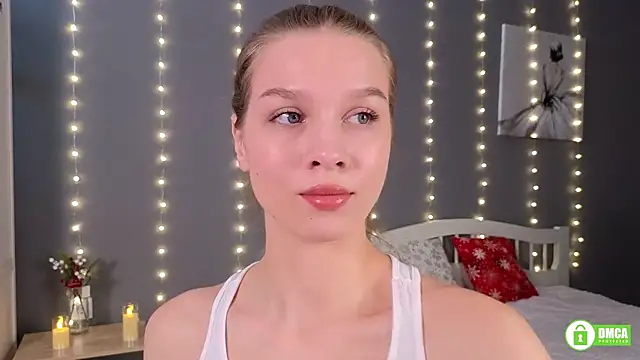 Snapshot of CutieBeauty chatting on December 16, 2024, 10:29 am CutieBeauty online show from December 16, 2024, 10:29 am