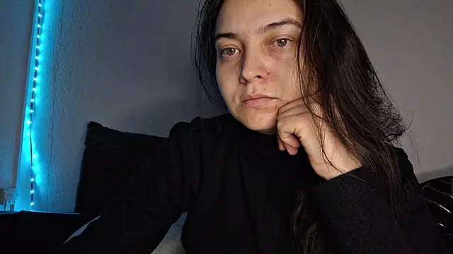 Cyndee Winter online show from December 10, 2024, 7:22 pm