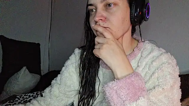 Cyndee Winter online show from December 16, 2024, 10:13 pm