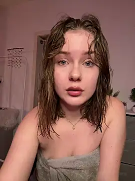 Snapshot of MaribelRiver chatting on February 20, 2025, 12:19 am MaribelRiver online show from February 20, 2025, 12:19 am