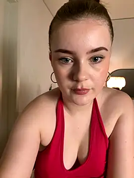 Snapshot of MaribelRiver chatting on September 10, 2025, 7:36 pm MaribelRiver online show from September 10, 2025, 7:36 pm