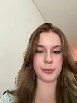 Snapshot of MaribelRiver chatting on February 16, 2026, 11:39 am MaribelRiver online show from February 16, 2026, 11:39 am