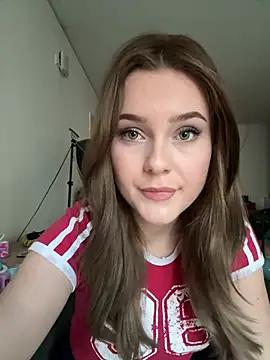 Snapshot of MaribelRiver chatting on February 17, 2026, 3:51 pm MaribelRiver online show from February 17, 2026, 3:51 pm