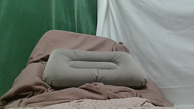 Luckyalice 4u online show from February 28, 2026, 8:21 pm