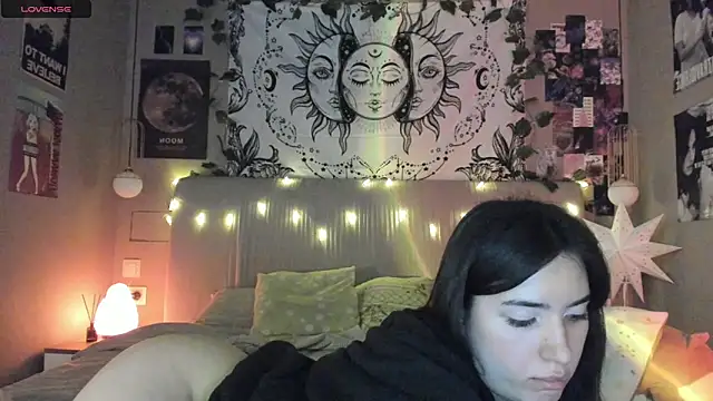 Snapshot of Anisawithlove chatting on February 7, 2025, 7:17 pm Anisawithlove online show from February 7, 2025, 7:17 pm