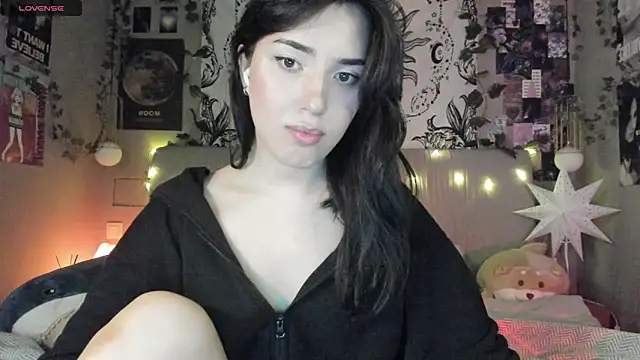 Snapshot of Anisawithlove chatting on March 6, 2025, 2:18 pm Anisawithlove online show from March 6, 2025, 2:18 pm