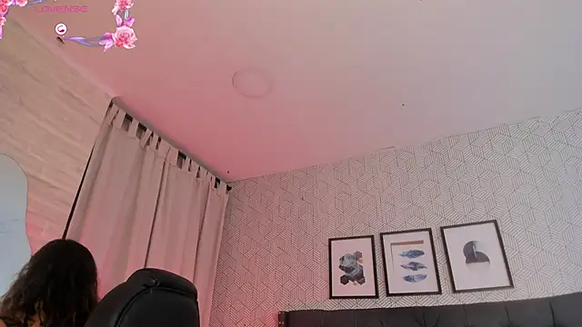 Snapshot of emma__smith1 chatting on February 4, 2025, 12:33 pm emma smith1 online show from February 4, 2025, 12:33 pm