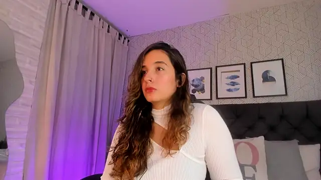 Snapshot of emma__smith1 chatting on February 5, 2025, 12:49 pm emma smith1 online show from February 5, 2025, 12:49 pm