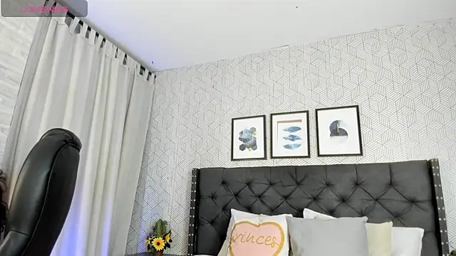 Snapshot of emma__smith1 chatting on February 19, 2025, 12:22 pm emma smith1 online show from February 19, 2025, 12:22 pm