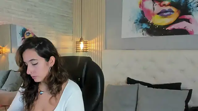 Snapshot of emma__smith1 chatting on March 2, 2025, 1:05 pm emma smith1 online show from March 2, 2025, 1:05 pm