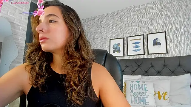 Snapshot of emma__smith1 chatting on March 10, 2025, 12:59 pm emma smith1 online show from March 10, 2025, 12:59 pm