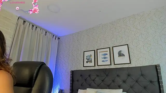 Snapshot of emma__smith1 chatting on March 15, 2025, 12:24 pm emma smith1 online show from March 15, 2025, 12:24 pm