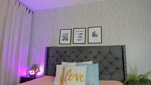 Snapshot of emma__smith1 chatting on March 21, 2025, 11:01 am emma smith1 online show from March 21, 2025, 11:01 am