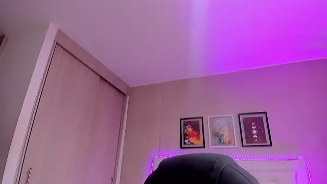 Snapshot of emma__smith1 chatting on February 21, 2026, 12:39 pm emma smith1 online show from February 21, 2026, 12:39 pm