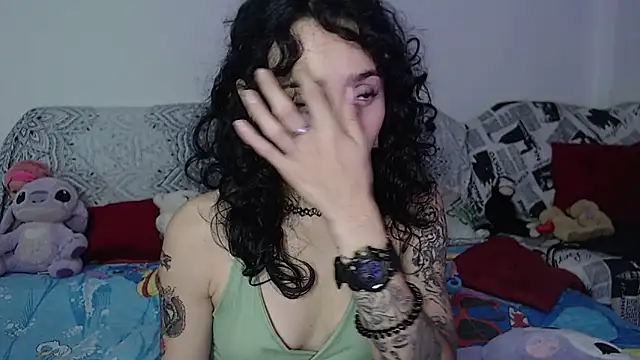 Snapshot of kitty22_ chatting on January 10, 2025, 2:02 pm kitty22 online show from January 10, 2025, 2:02 pm