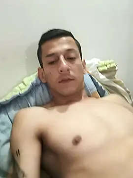 JoseHosther20xh online show from September 14, 2025, 4:33 am