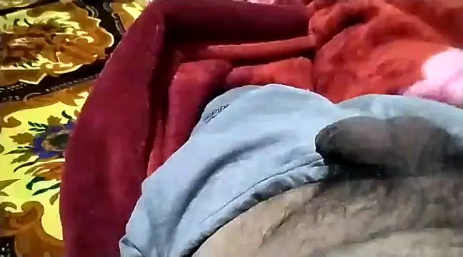 Snapshot of lund_lol chatting on December 24, 2024, 5:34 pm lund lol online show from December 24, 2024, 5:34 pm