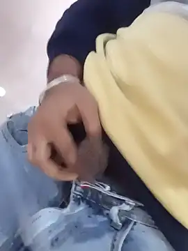 Snapshot of lund_lol chatting on February 9, 2025, 10:31 am lund lol online show from February 9, 2025, 10:31 am