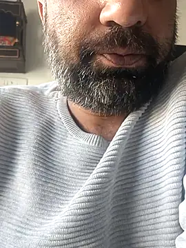 Snapshot of lund_lol chatting on February 12, 2025, 9:42 am lund lol online show from February 12, 2025, 9:42 am