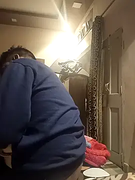 Snapshot of lund_lol chatting on February 17, 2025, 6:59 pm lund lol online show from February 17, 2025, 6:59 pm