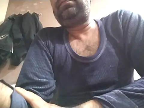 Snapshot of lund_lol chatting on February 19, 2025, 4:55 pm lund lol online show from February 19, 2025, 4:55 pm