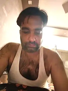 Snapshot of lund_lol chatting on October 15, 2025, 5:46 pm lund lol online show from October 15, 2025, 5:46 pm