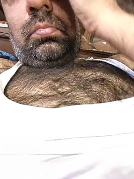 Snapshot of lund_lol chatting on October 19, 2025, 9:32 am lund lol online show from October 19, 2025, 9:32 am