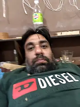 Snapshot of lund_lol chatting on October 28, 2025, 11:14 am lund lol online show from October 28, 2025, 11:14 am