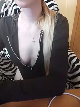 Elza kom online show from March 22, 2025, 11:21 am