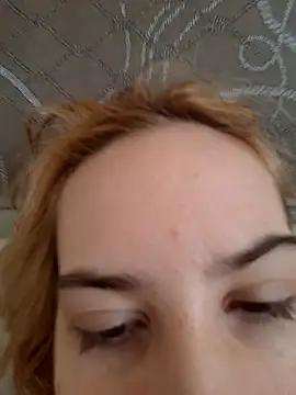 Elza kom online show from September 22, 2025, 4:14 am