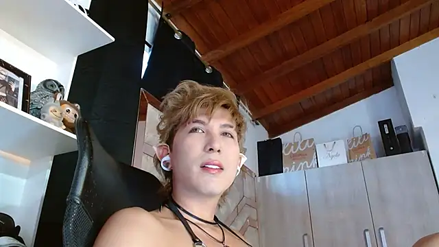 CONNY BENSS online show from October 8, 2025, 6:38 pm