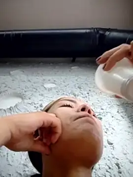 lady scarlettt online show from January 17, 2026, 12:54 pm