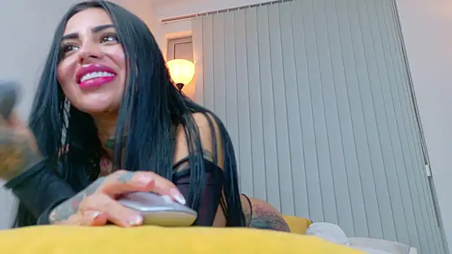 Sofhia cruz online show from March 15, 2025, 3:29 am