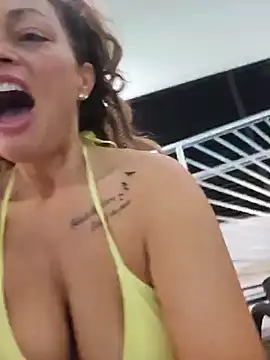 Snapshot of Erotic_and_Exotic chatting on February 8, 2025, 3:42 pm Erotic and Exotic online show from February 8, 2025, 3:42 pm