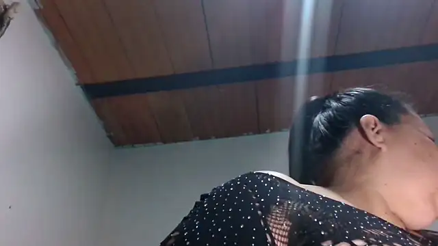 kendalkitty1 online show from November 15, 2025, 6:22 am