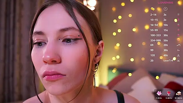 askaudrey  online show from January 3, 2025, 5:10 pm