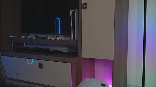 Snapshot of Moan4u chatting on September 16, 2025, 7:20 am Moan4u online show from September 16, 2025, 7:20 am