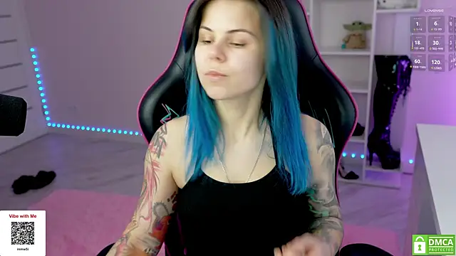 Snapshot of Latex_Kitty chatting on November 18, 2025, 11:03 am Latex Kitty online show from November 18, 2025, 11:03 am