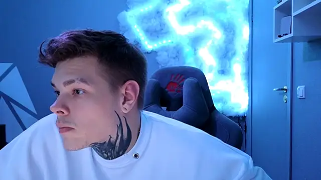 DENIS HERE online show from December 2, 2024, 3:36 pm